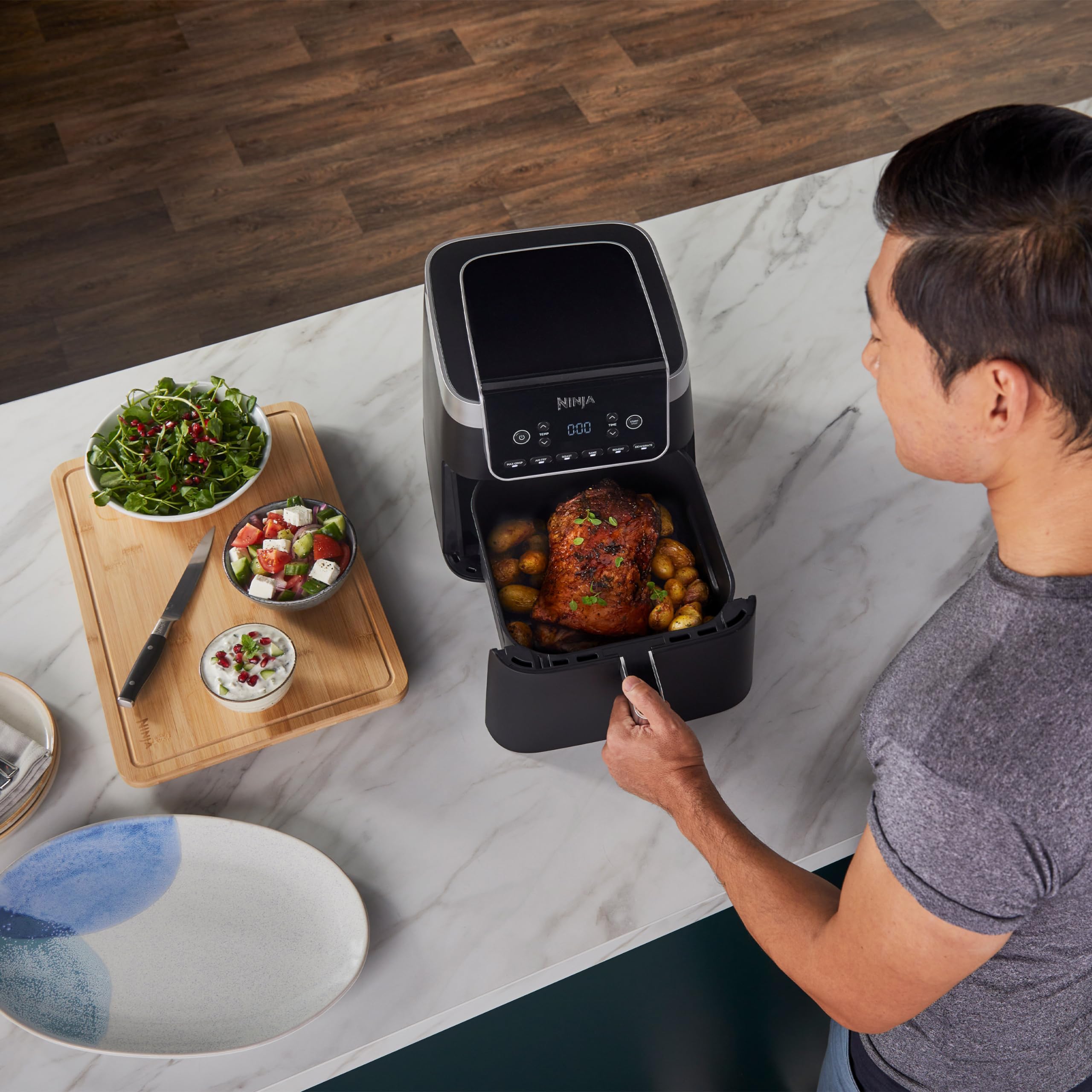 Ninja Air Fryer Heißluftfritteuse MAX PRO, 6,2L Airfryer, Antihaftbeschichtung